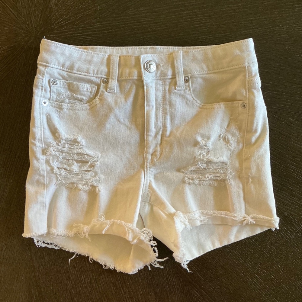 American Eagle White Distressed Denim Shorts Womens 6 Super‎ Stretch Raw Hem